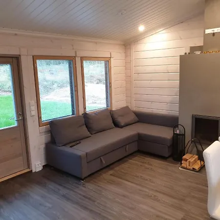 Adeli Ellivuori Διαμέρισμα *